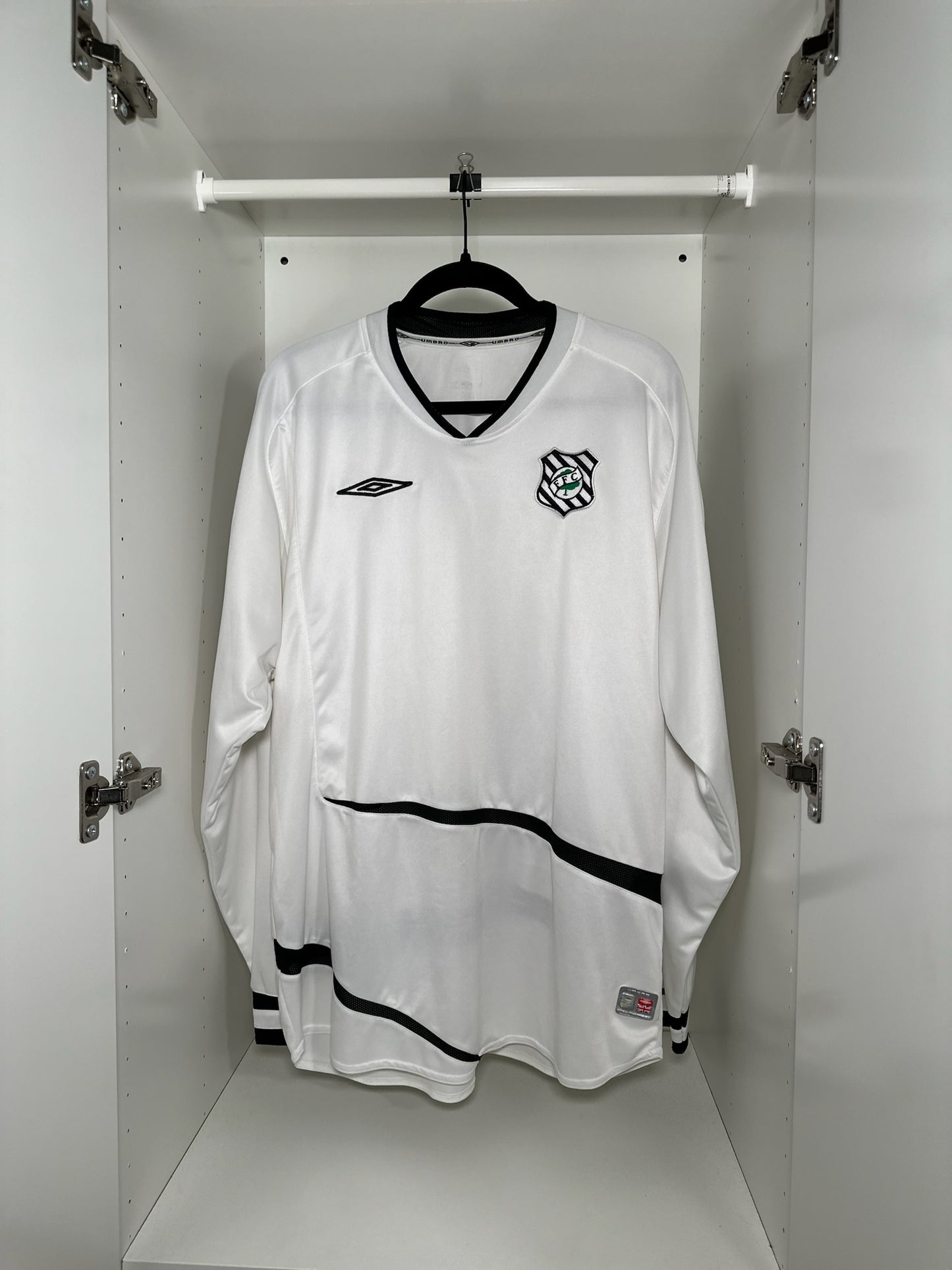 Figueirense #18 - Umbro - 2005/2006 - AWAY Kit