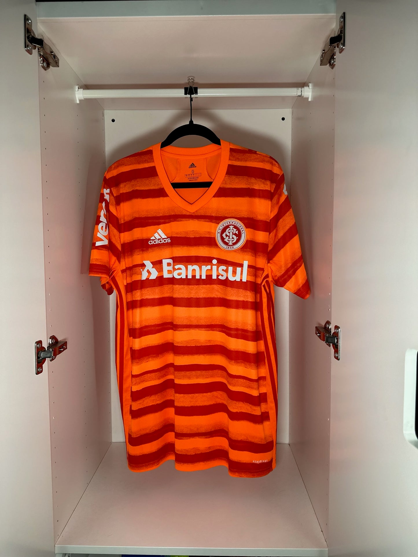 Internacional Guerrero #9 - adidas - 2020/2021 - THIRD Kit