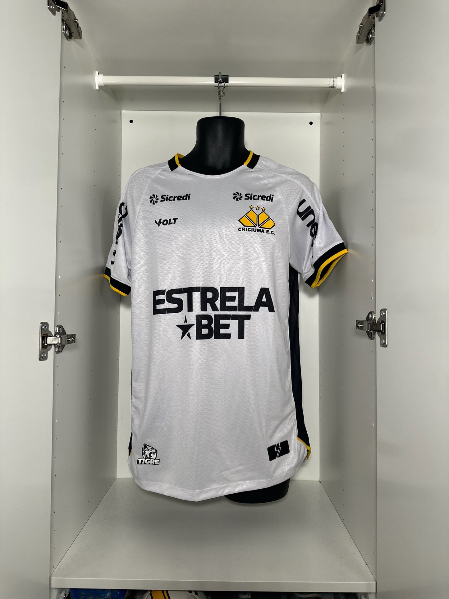Criciuma Bolasie #11 - Volt - 2024/2025 - AWAY Kit