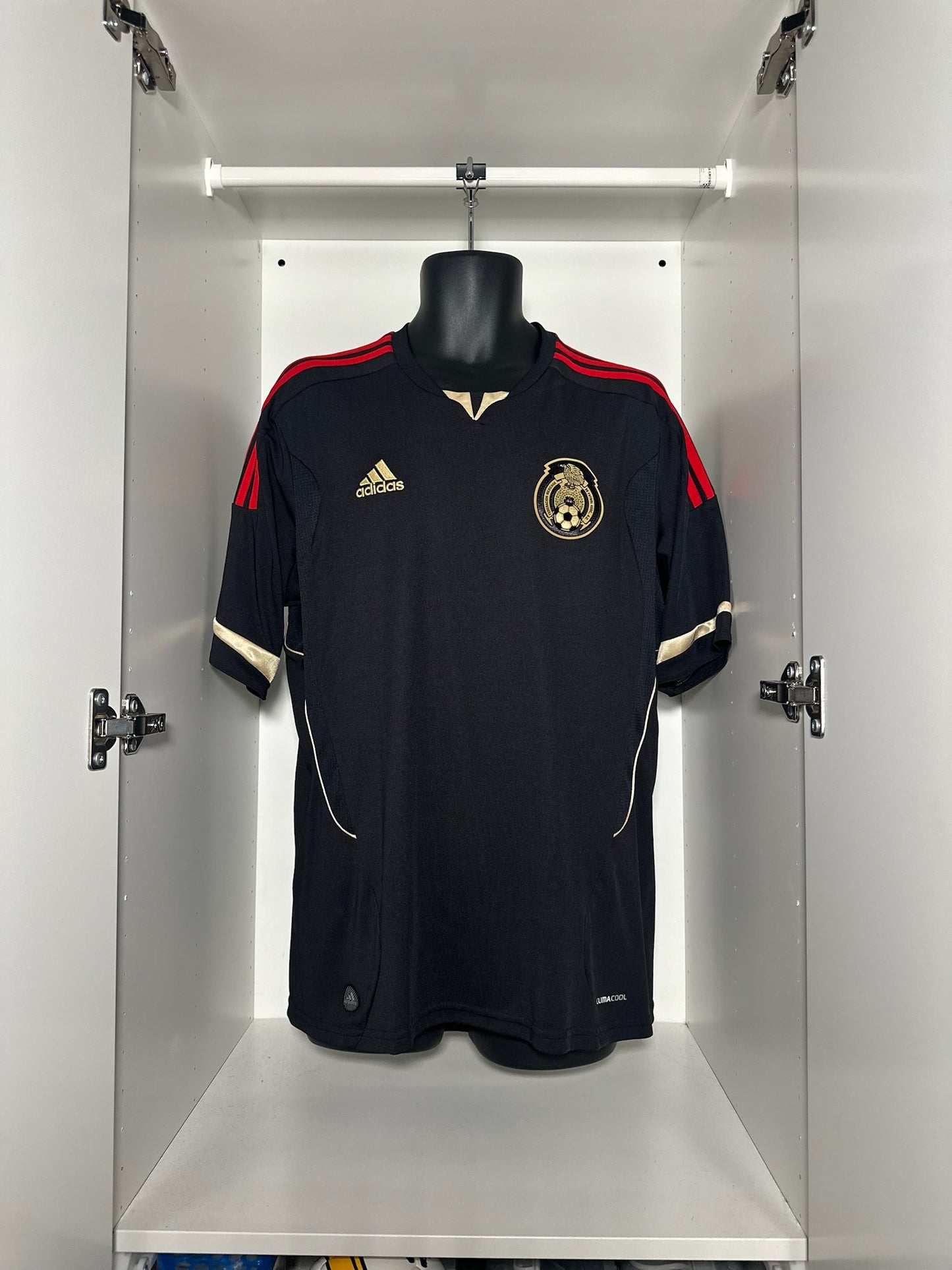 Mexico - adidas - 2011/20112- AWAY Kit