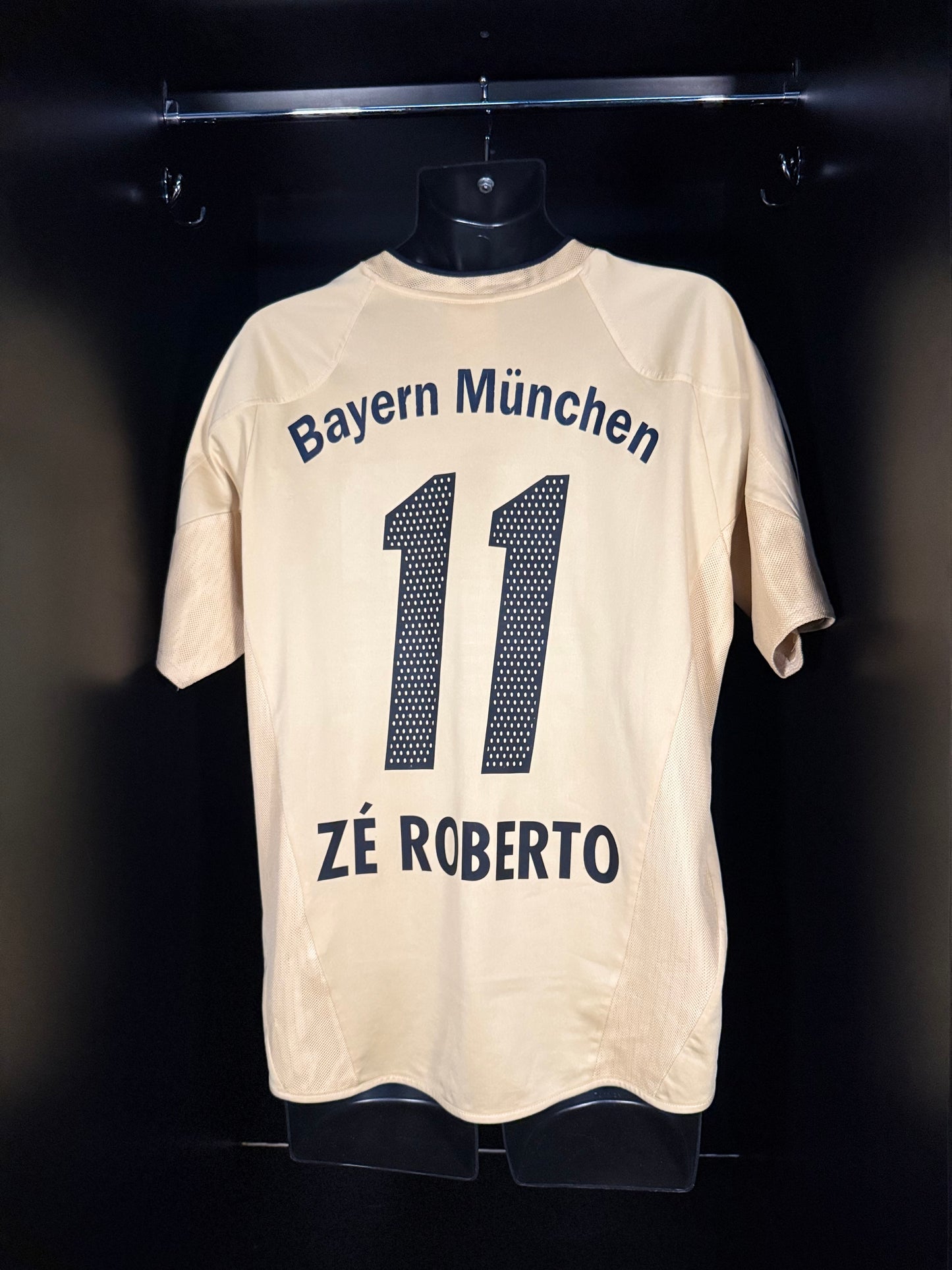 Bayern Munchen Ze Roberto #11 - adidas - 2005/2006 - AWAY Kit