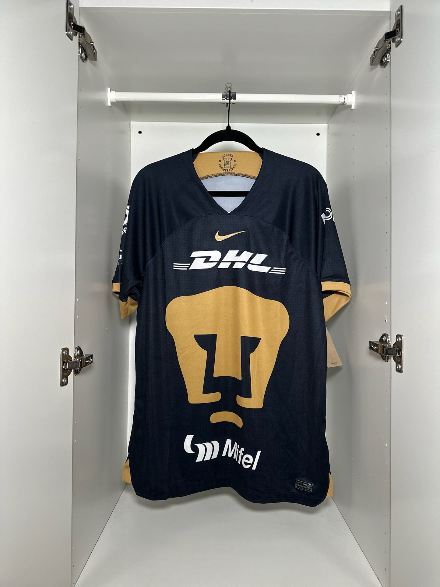 Pumas UNAM - Nike - 2023/2024 - AWAY Kit
