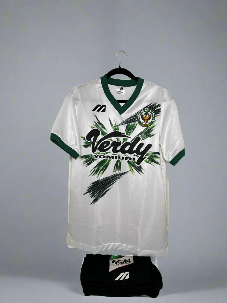 Tokyo Verdy - Mizuno - 1993/1995 - TRAINING Kit + Shorts