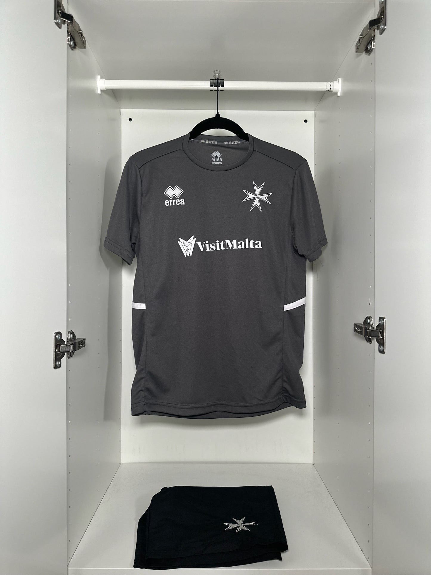 Malta - Errea - 2023/2024 - Staff Kit + Shorts