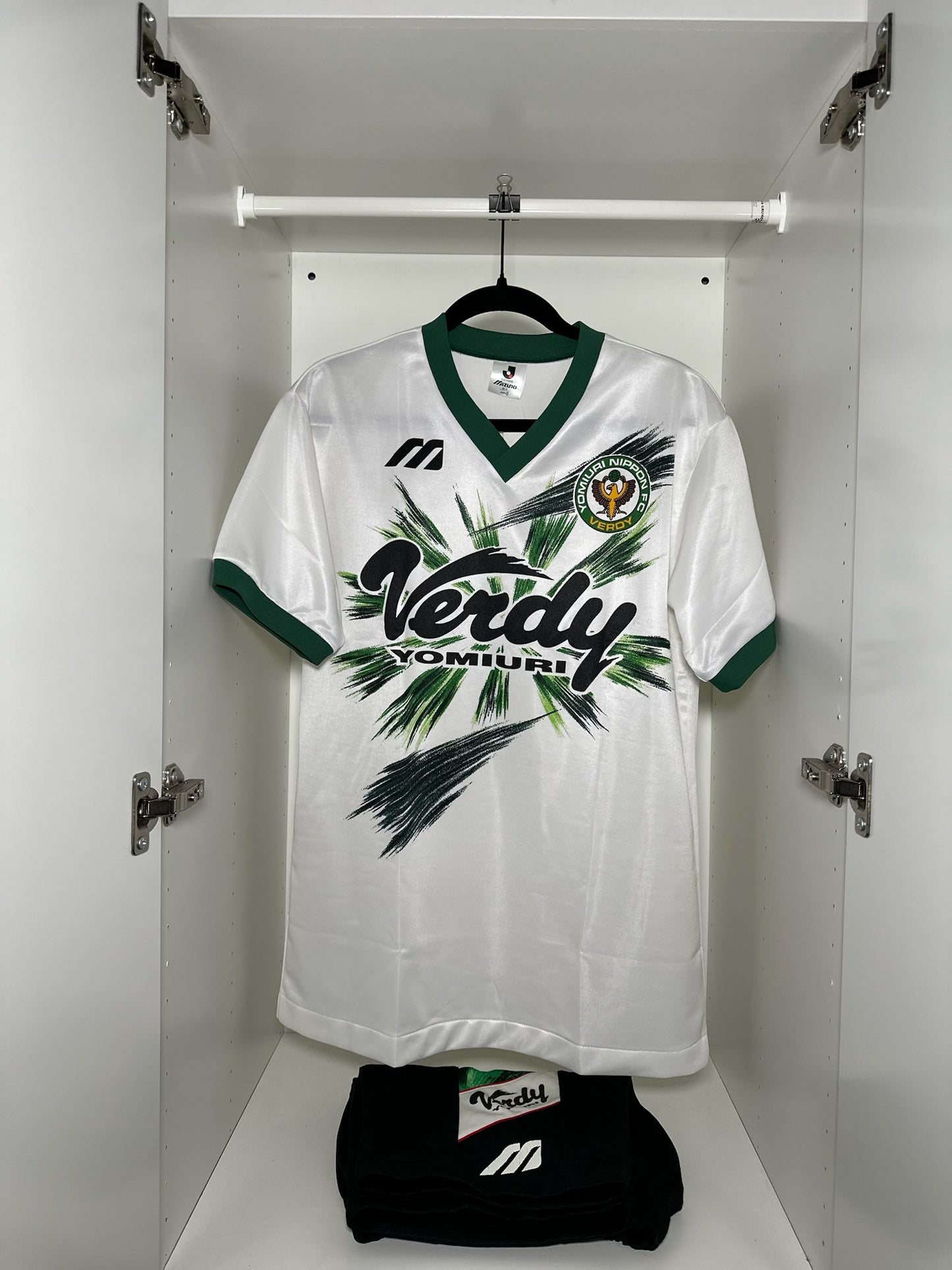 Tokyo Verdy - Mizuno - 1993/1995 - TRAINING Kit + Shorts