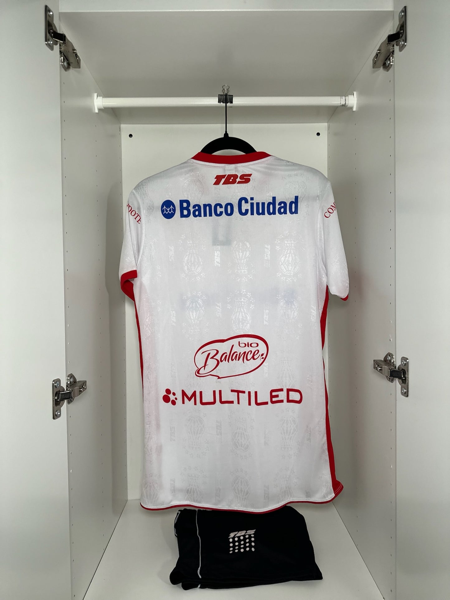 Huracán - TBS - 2017/2018 - HOME Kit + Shorts