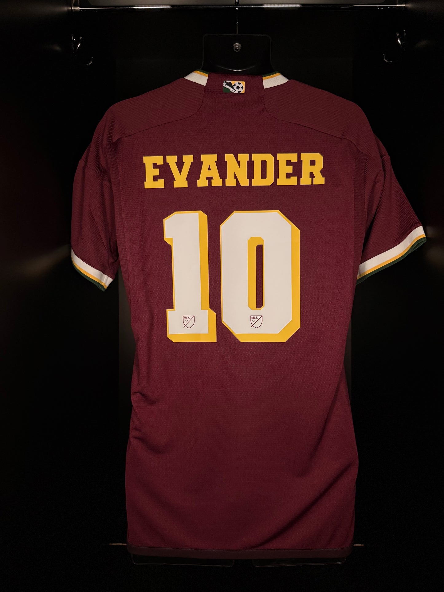 2024-2025 Portland Timbers Evander THIRD Kit Soccer Jersey Shirt adidas Medium Authentic