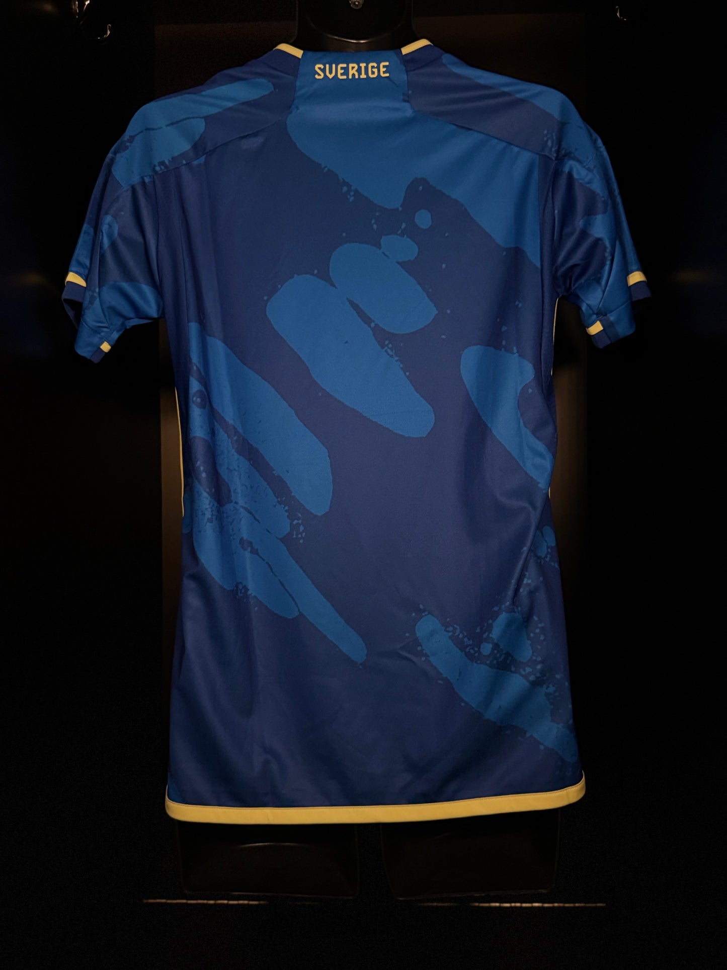 2023-2024 Sweden AWAY Kit Soccer Jersey Shirt adidas Medium Authentic