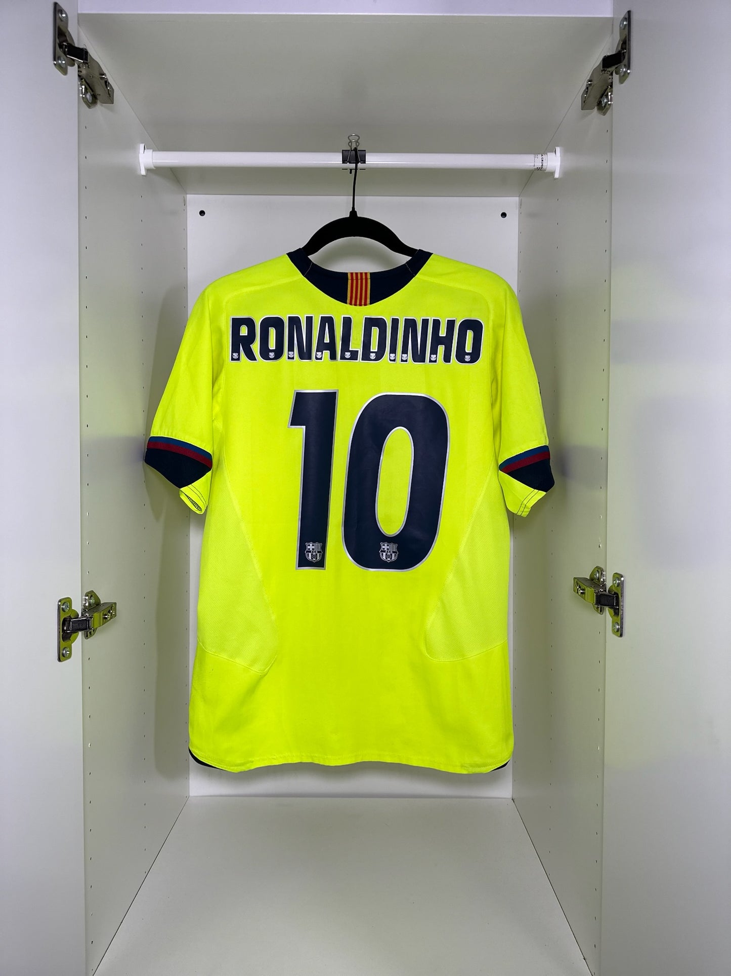 Barcelona Ronaldinho #10 - Nike - 2005/2006 - AWAY Kit