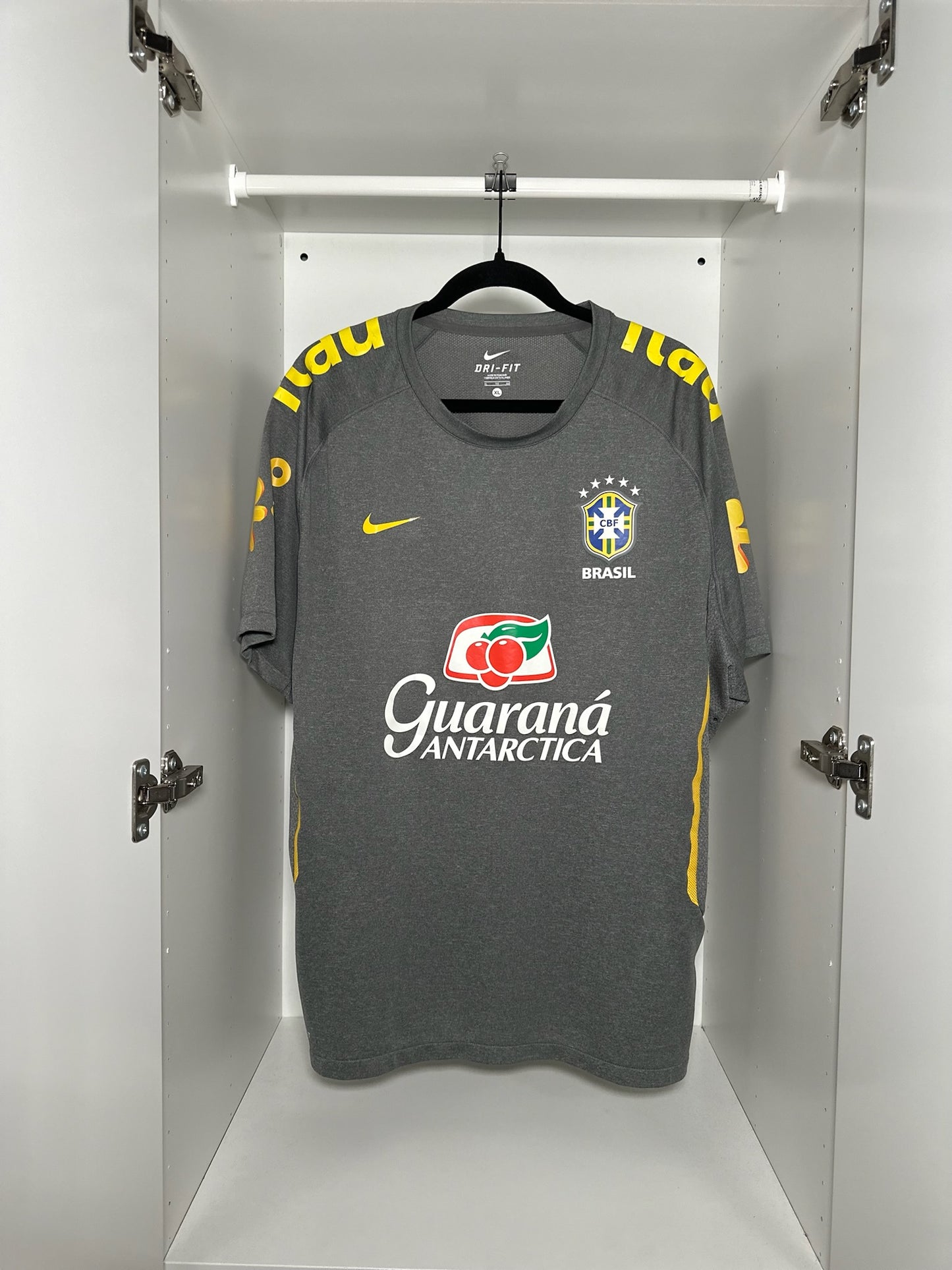 Brazil (CBF) - Nike - 2011/2012 - TRAINING Kit