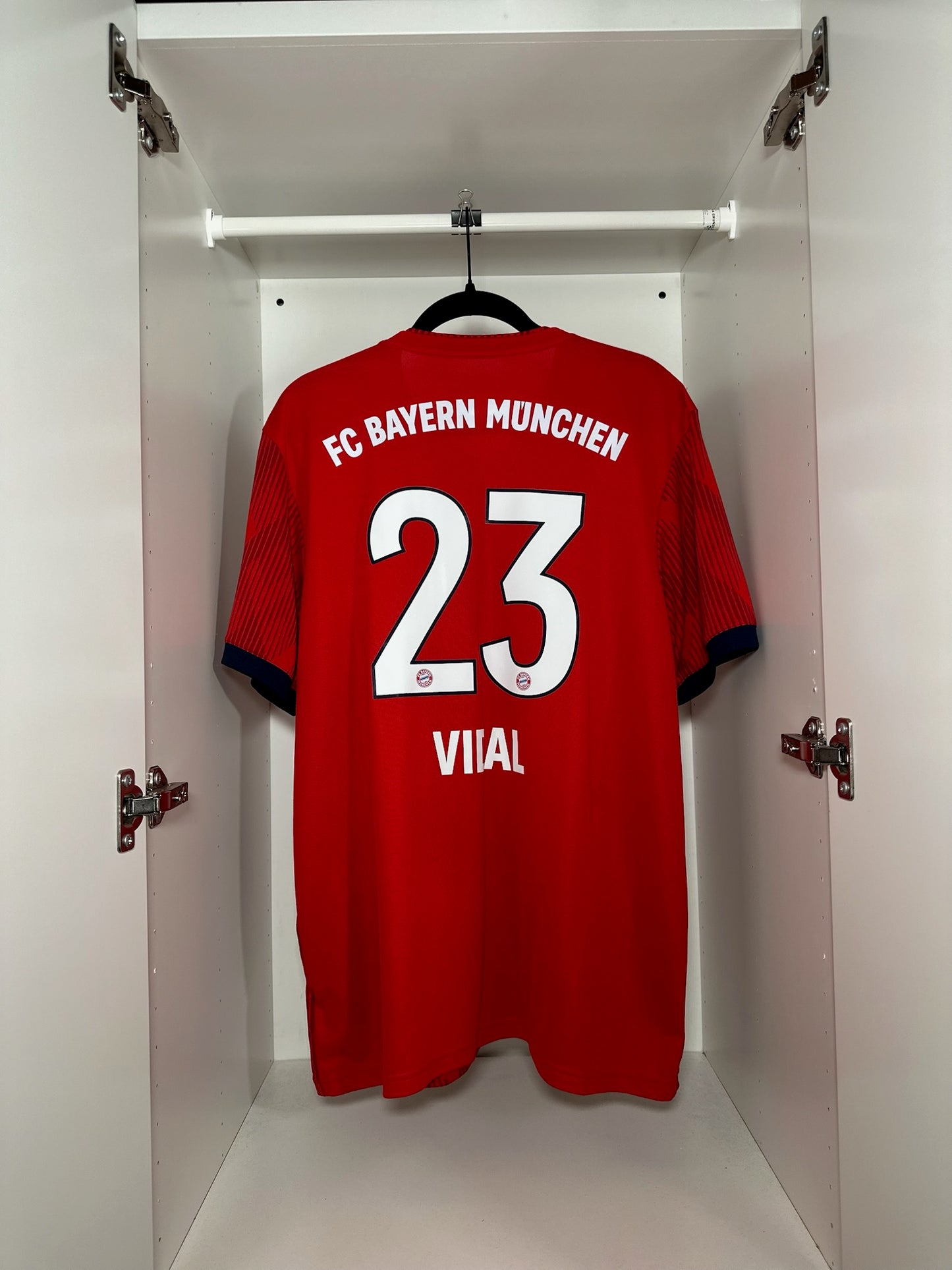 Bayern Munchen Vidal #23 - adidas - 2018/2019 - HOME Kit