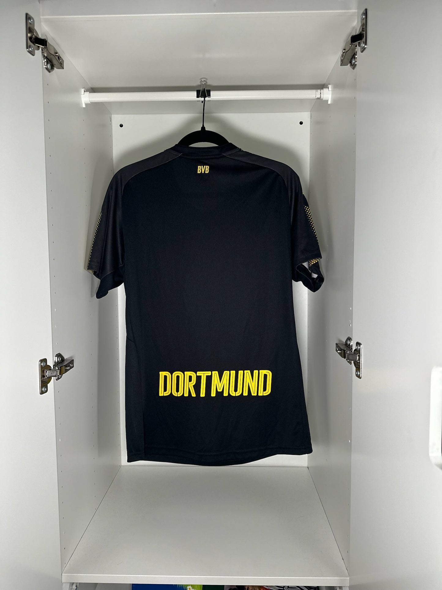 Borussia Dortmund (BVB) - Puma - 2017/2018 - AWAY Kit