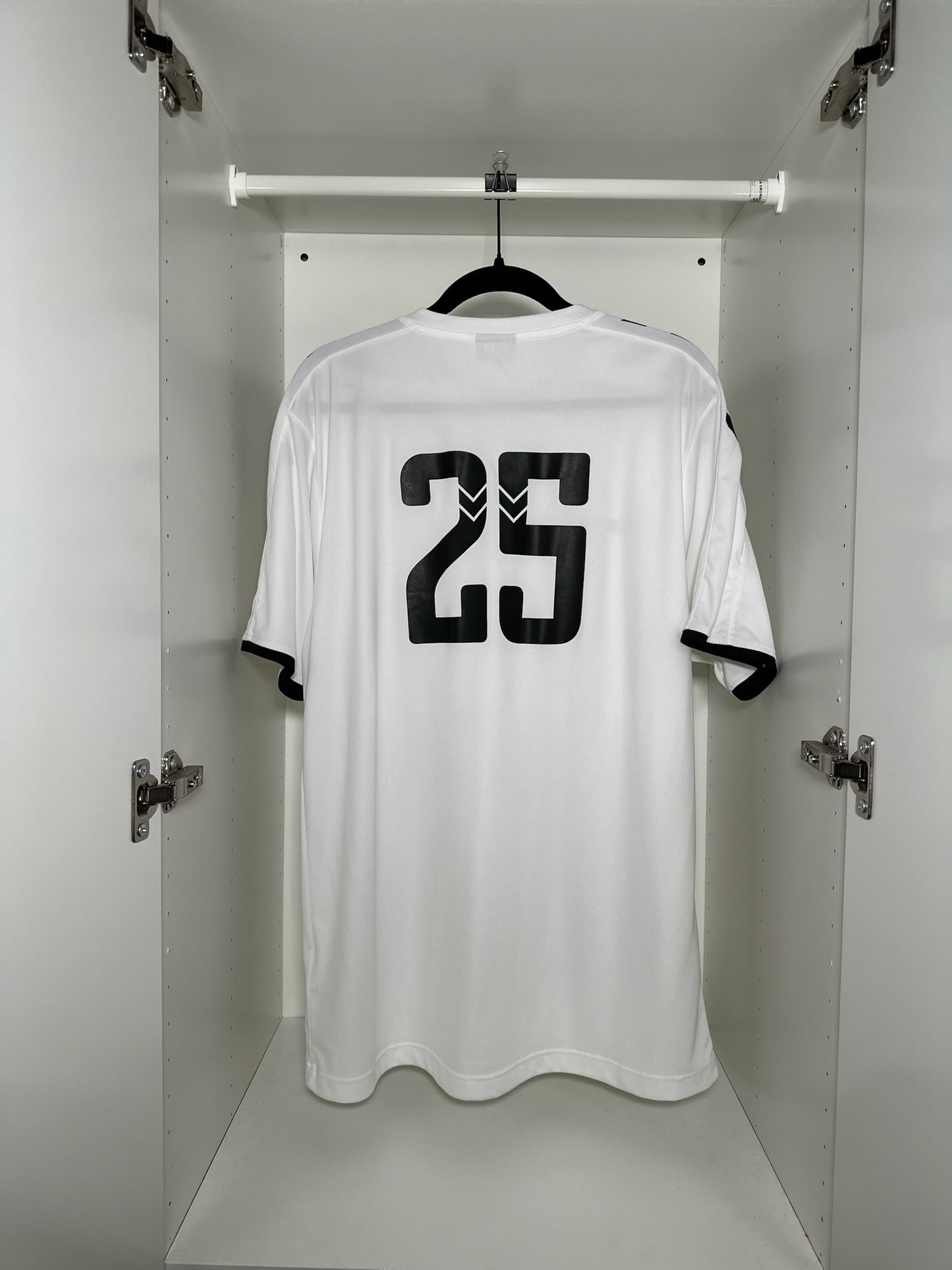 SoCal SC #25 - Hummel - 2016/2017 - HOME Kit
