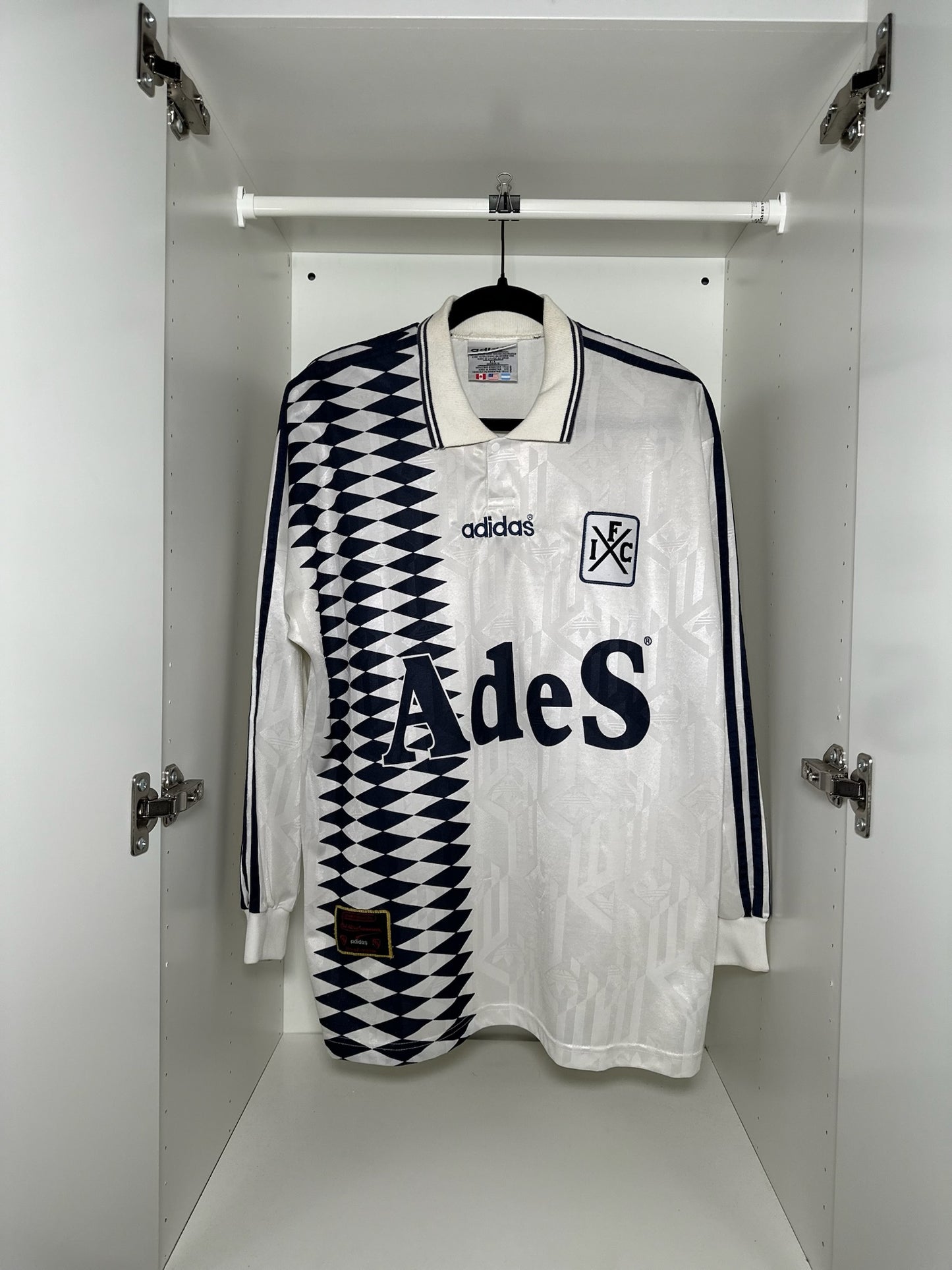 Independiente - adidas - 1995/1996 - AWAY Kit