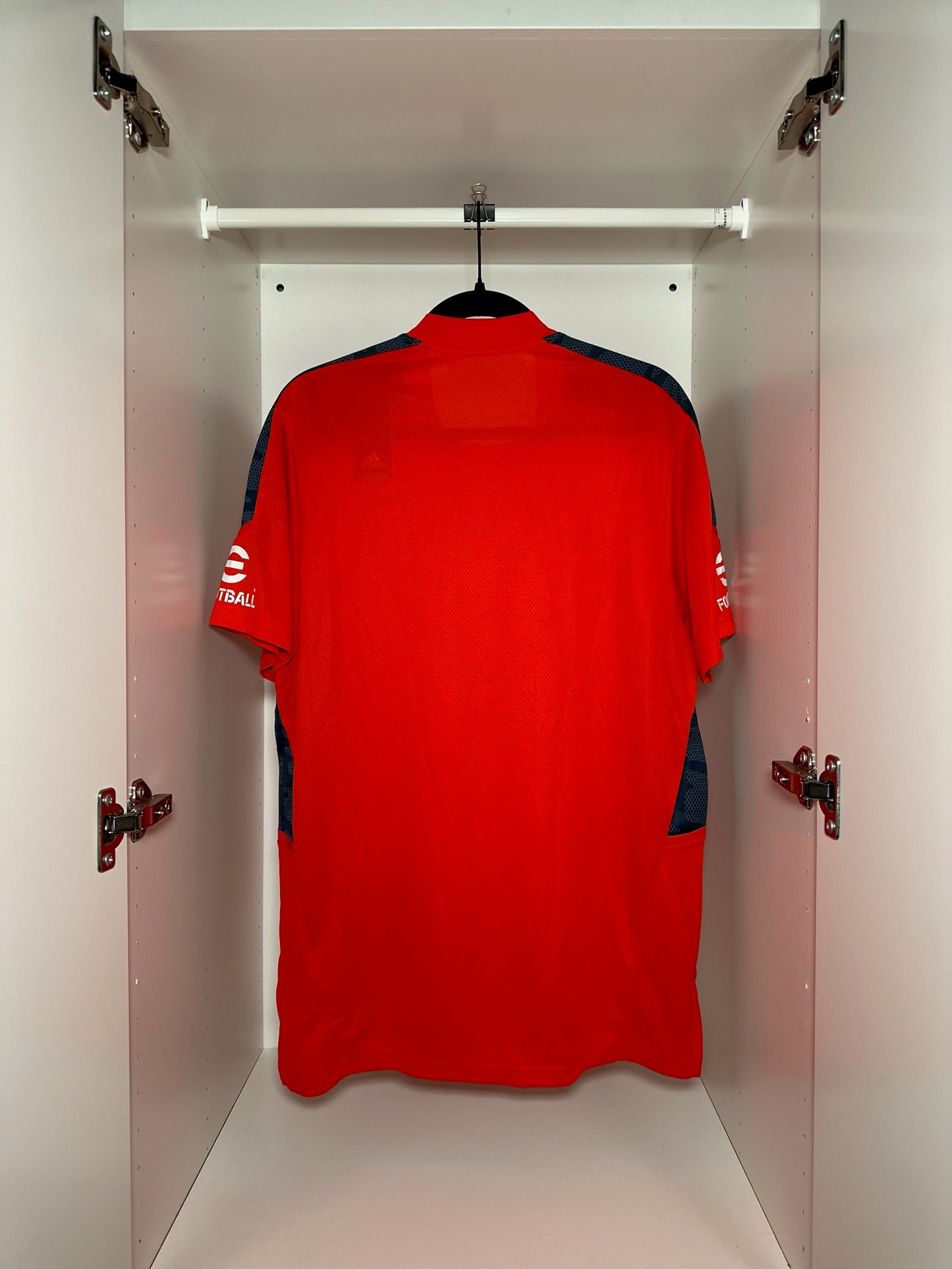 Universidad (U) de Chile - 2021/2022 - TRAINING Kit
