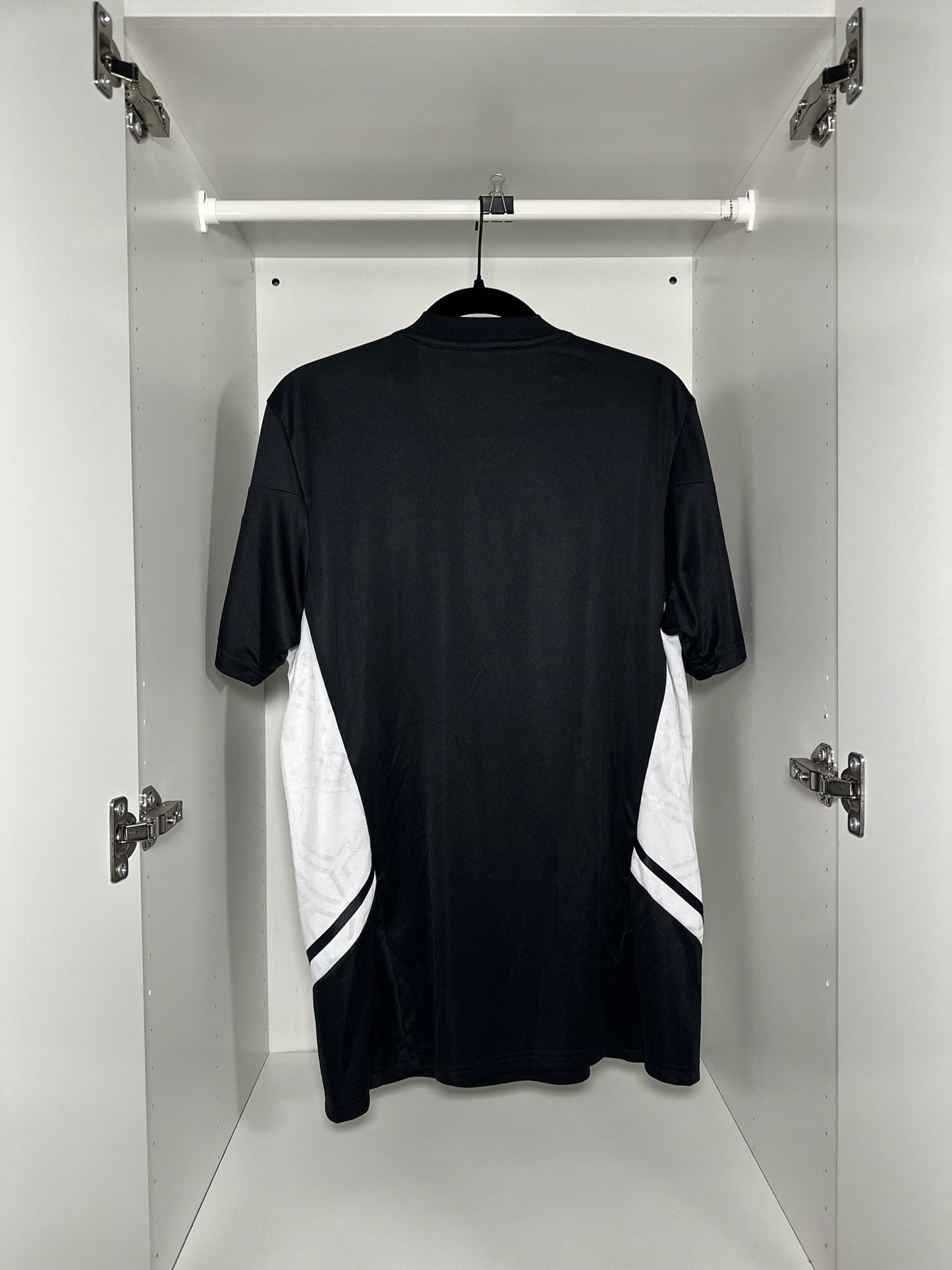 Colo-Colo - adidas - 2021/2022 - TRAINING Kit