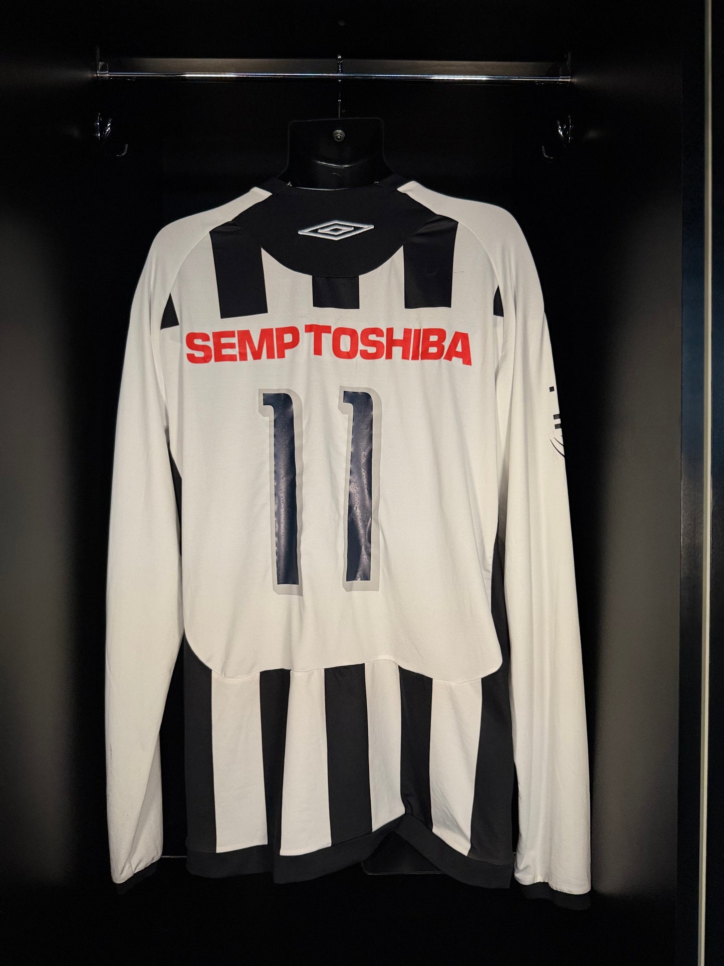 Santos #11 - Umbro - 2009/2010 - AWAY Kit