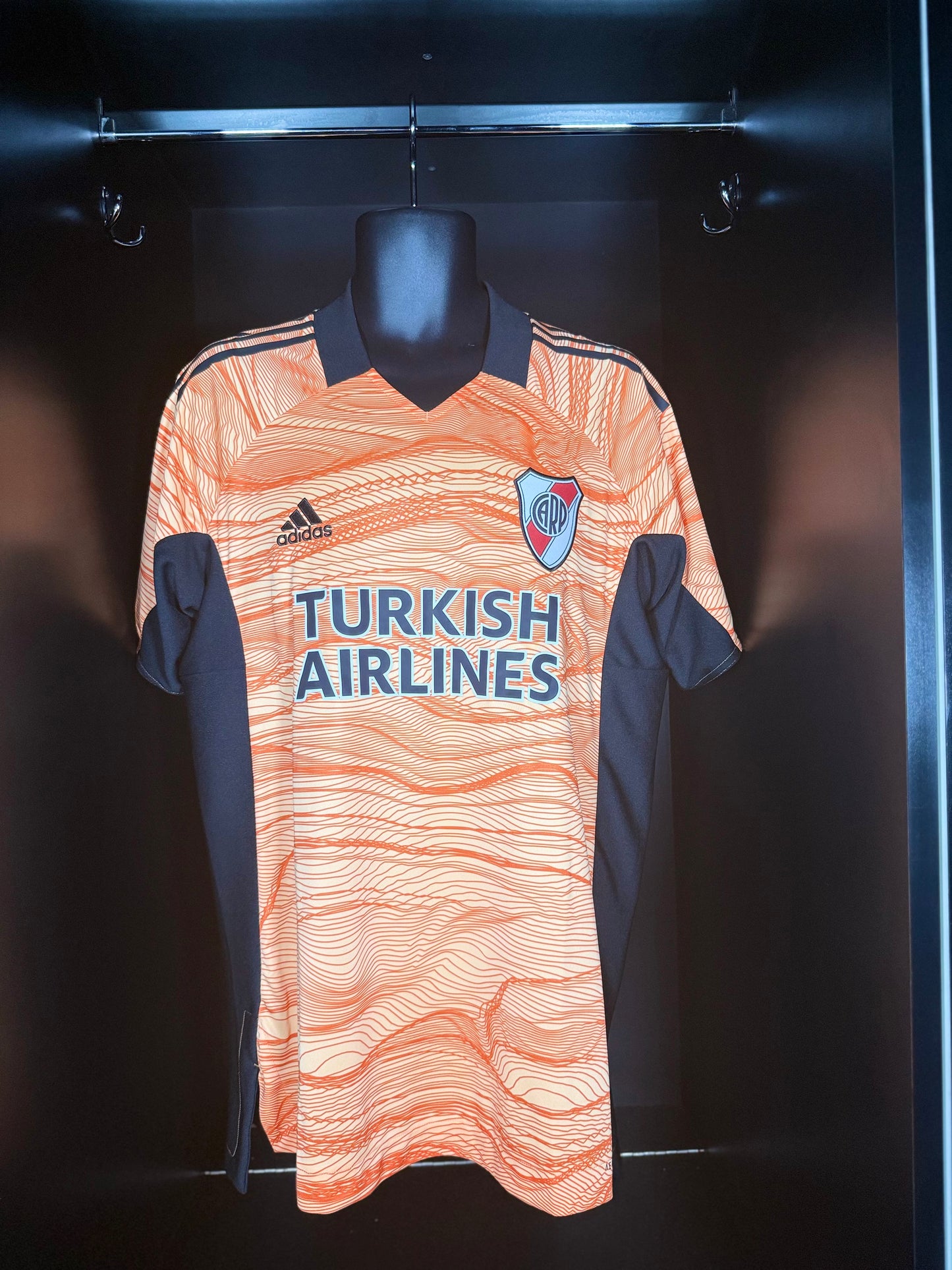 River Plate Armani #1 - adidas - 2021/2022 - GK Kit