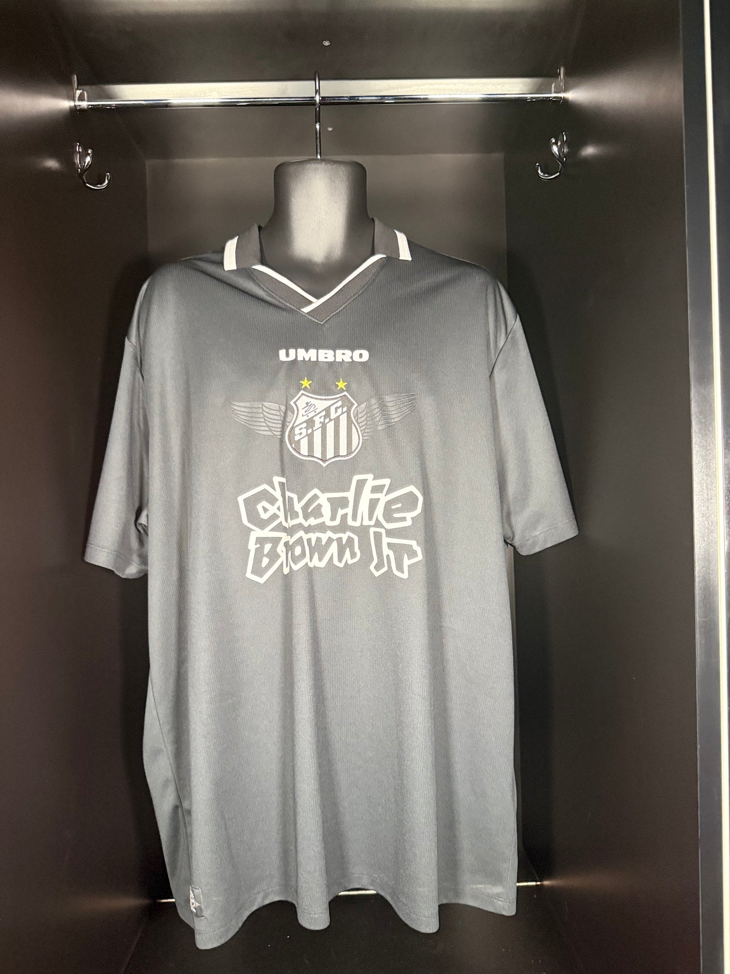 Santos Charlie Brown Jr. - Umbro - 2022/2023 - SPECIAL " SK8 Tribute" Kit