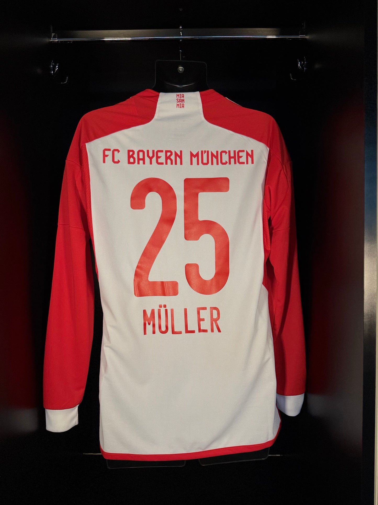 Bayern Munich Muller #25 - adidas - 2023/2024 - HOME Kit