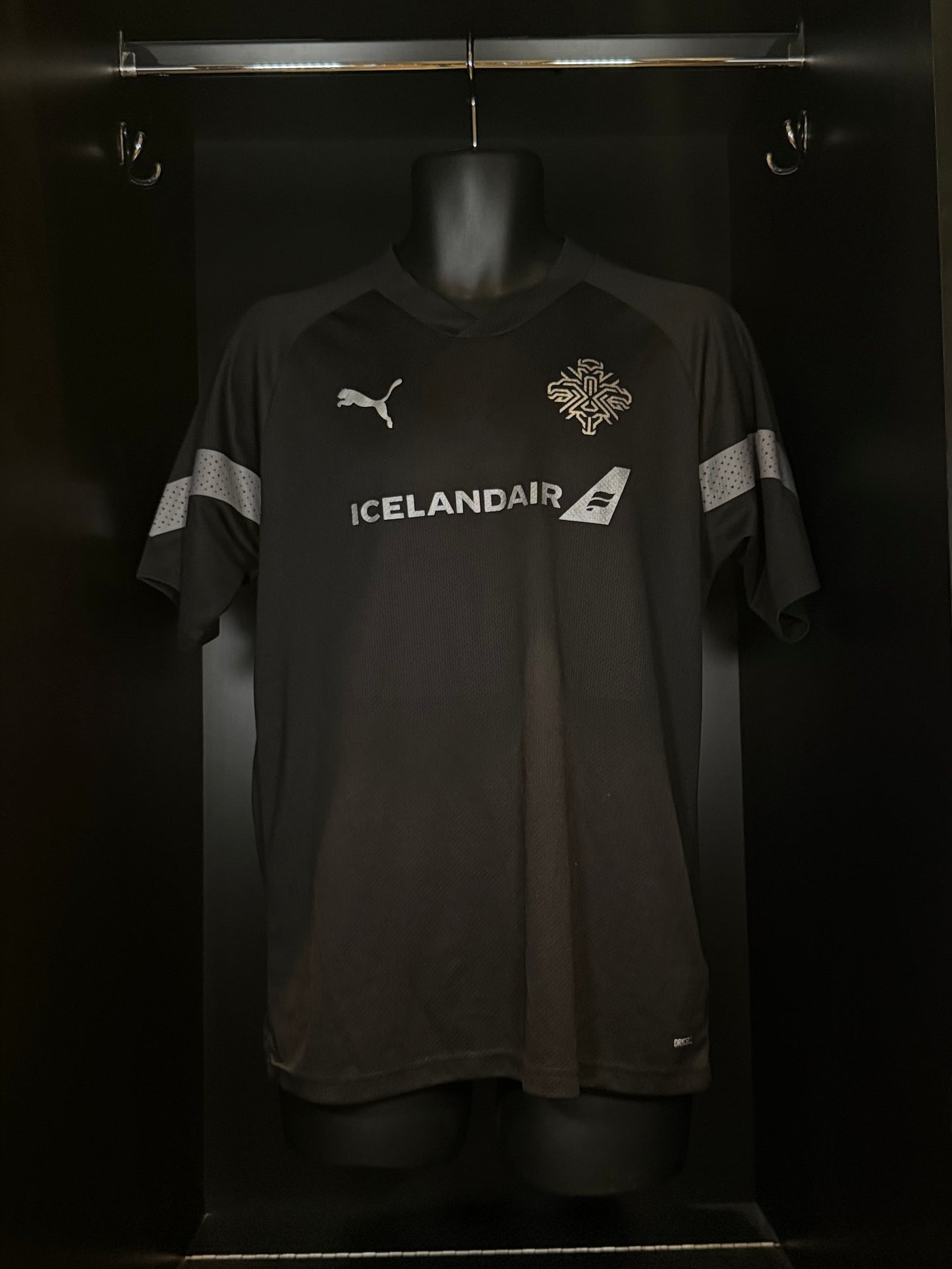2024-2025 Iceland Staff Kit - Soccer Jersey Football Shirt Puma Large Authentic